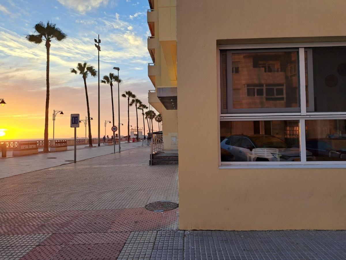 Maritimo28 Apartment Cadiz Exterior photo